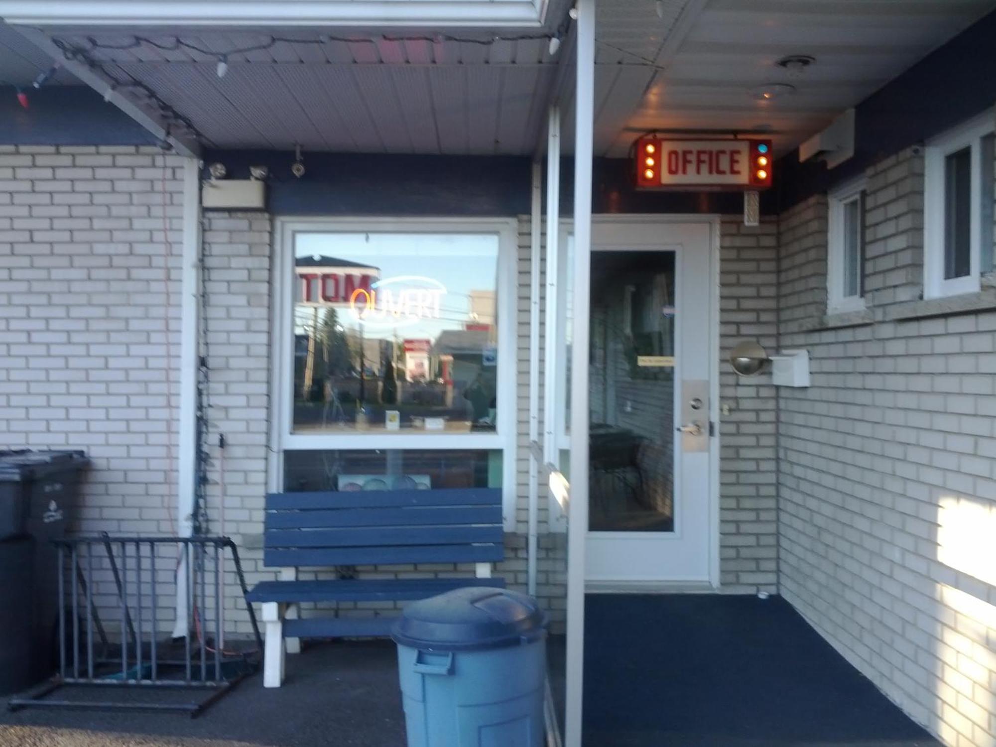 Motel Montgolfière JP Saint-Jean-sur-Richelieu Extérieur photo