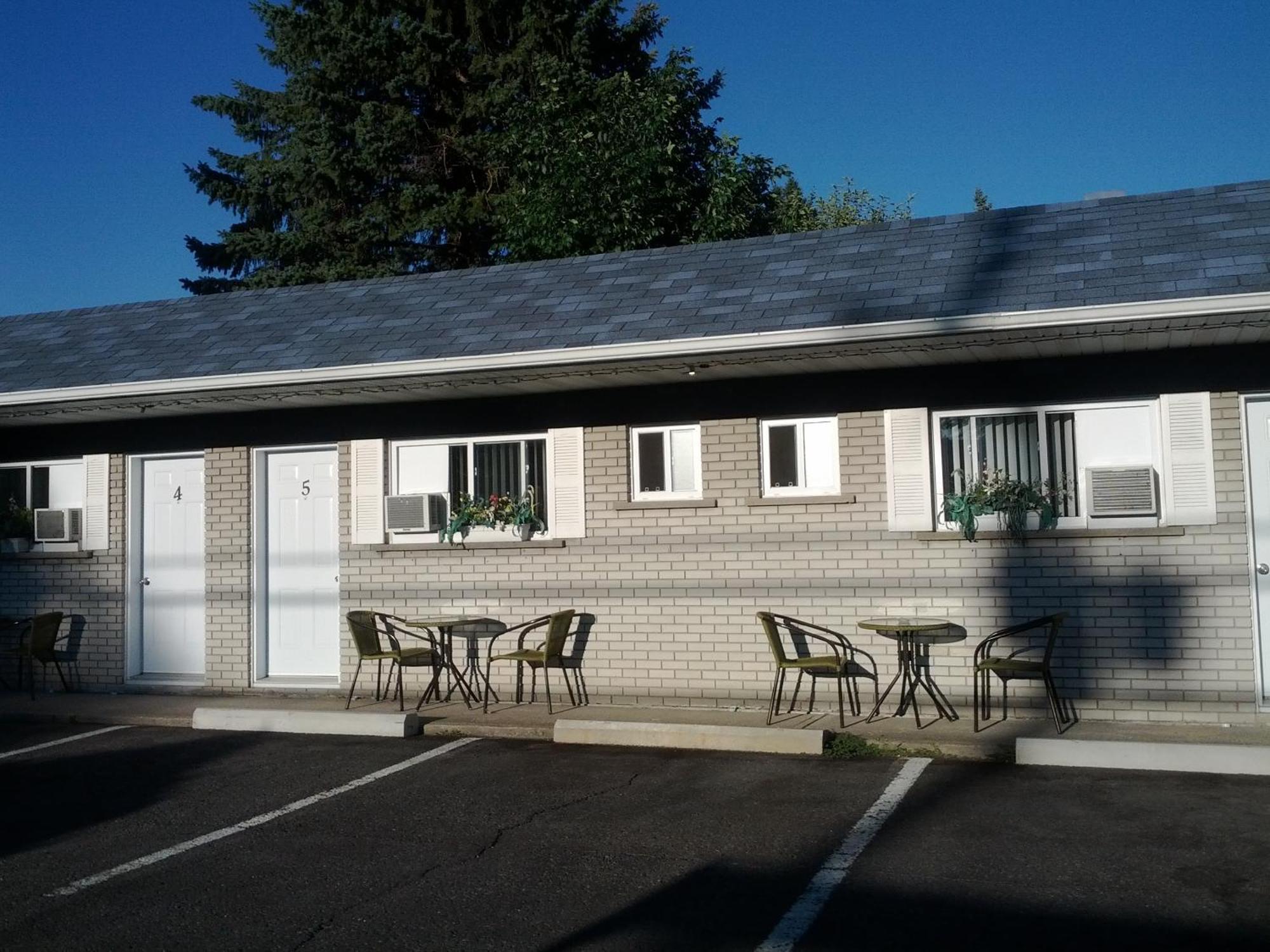 Motel Montgolfière JP Saint-Jean-sur-Richelieu Extérieur photo
